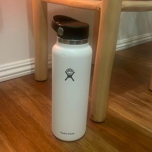 Hydro flask 40 oz Wide Mouth white